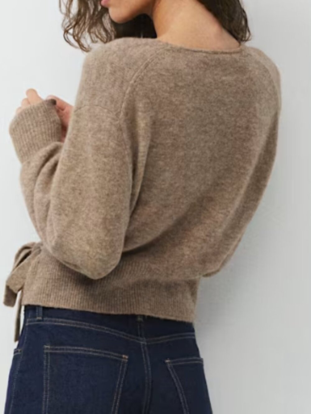 NWT Never Worn Size M Aritzia Wilfred SoftSpoke™ Cassidy Wrap Sweater - Picture 5 of 8